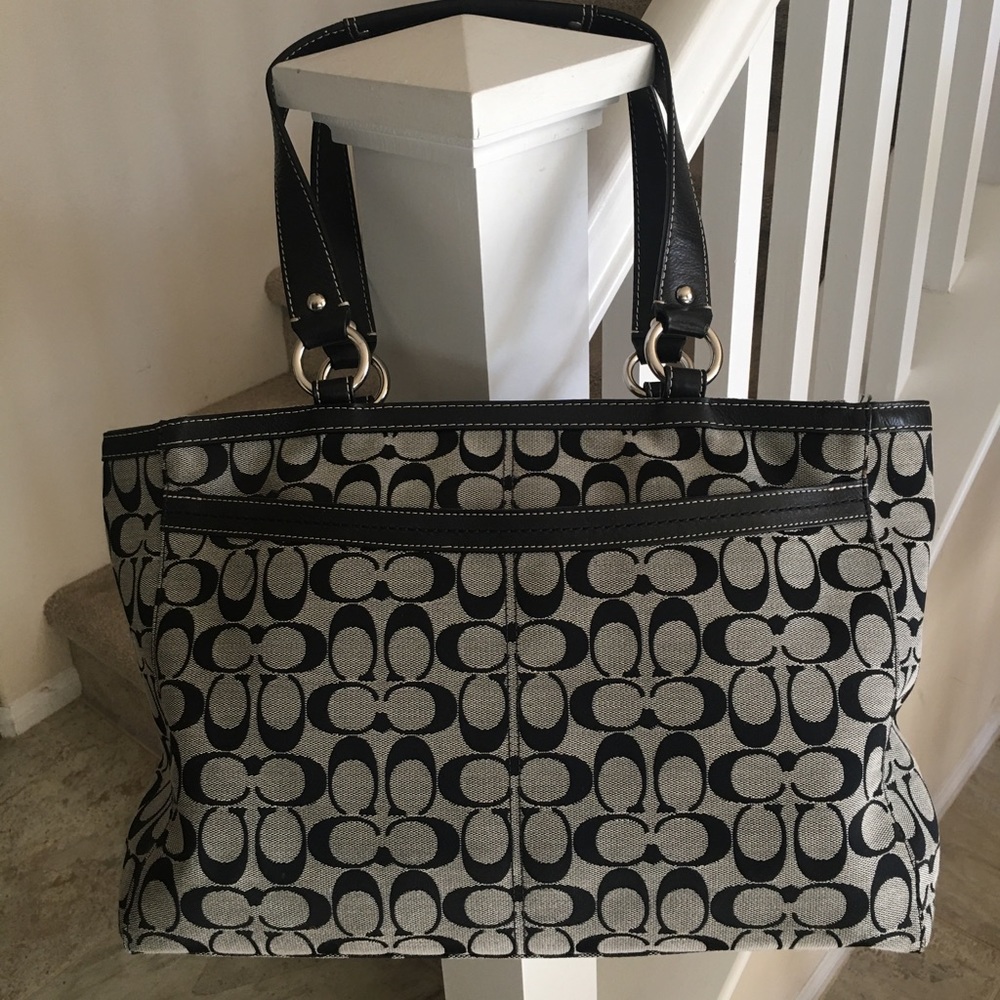 SOLD 2010 Coach bag NWOT - Picture 4 of 7
